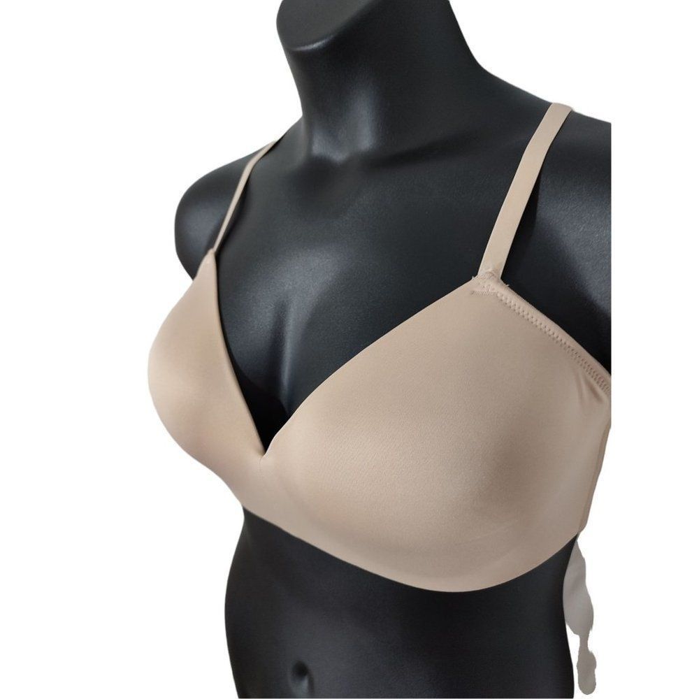 Maidenform Wireless Pushup Bra - Picture 2 of 8